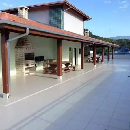 Apartamento 70 metros praia-2
